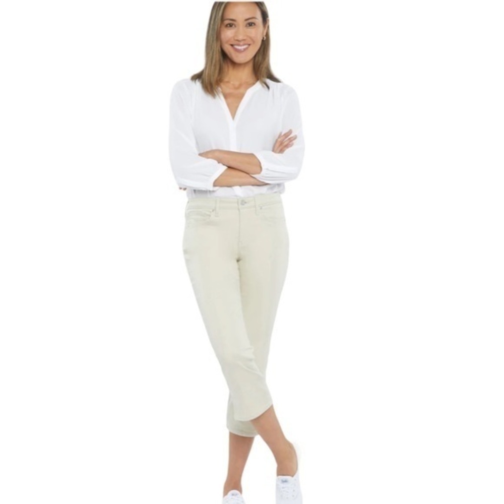 NYDJ Tummy Tuck Jeans Size 6 Off White Cropped Jeans Side Slit Cotton Spandex